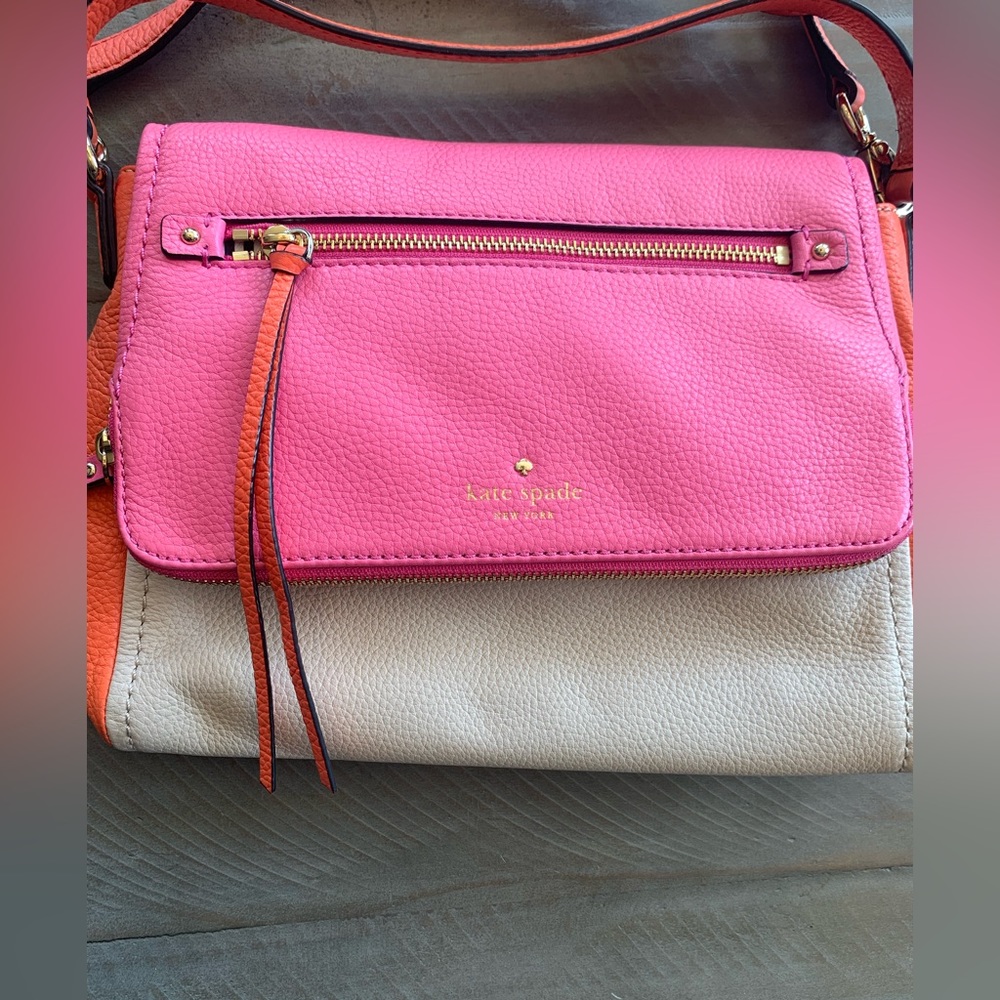 Kate Spade New York 100% cow leather purse